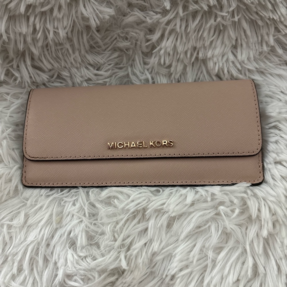 Michael Kors slim blush wallet